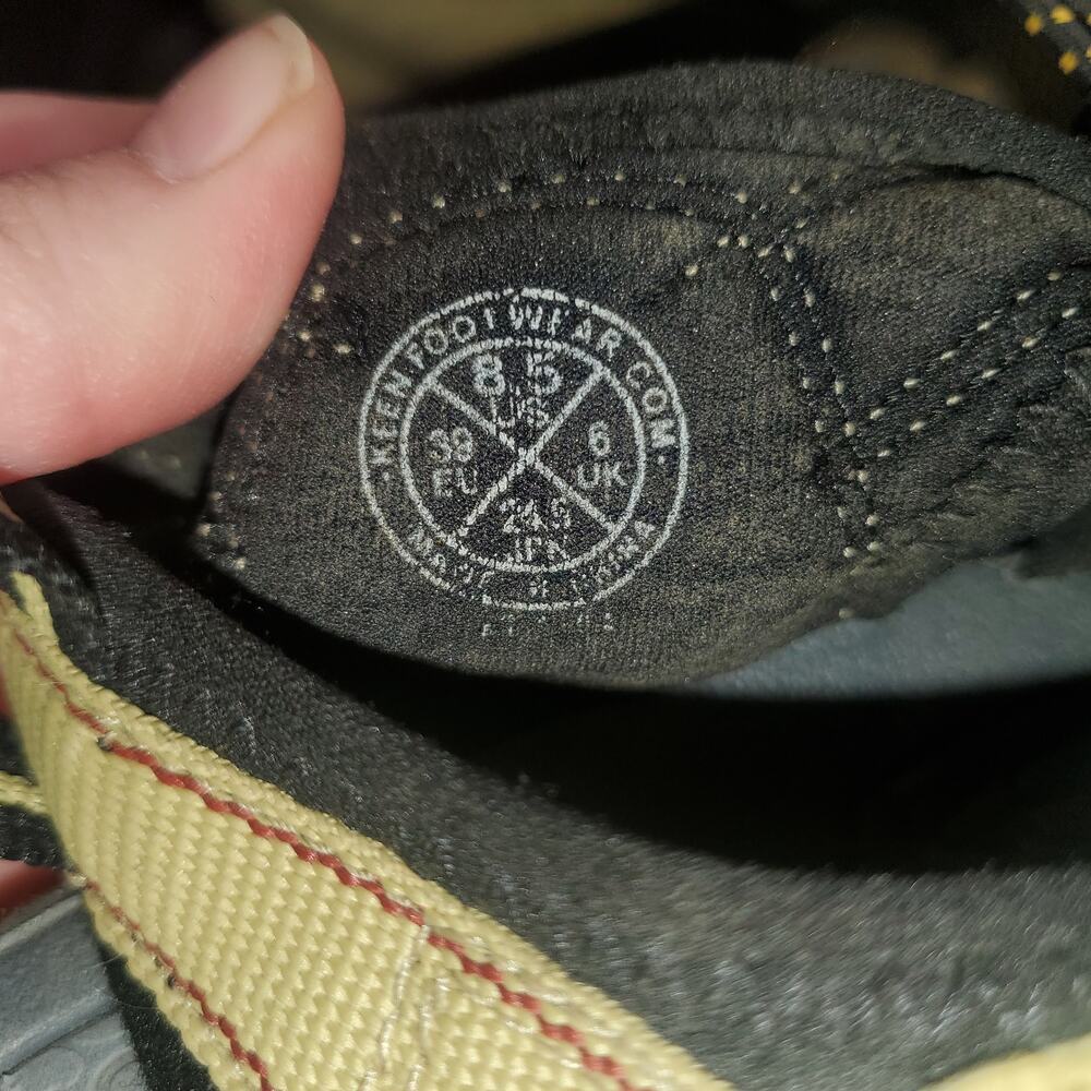Keen woMen's Tan and Black Hiking Sandals - Picture 8 of 8